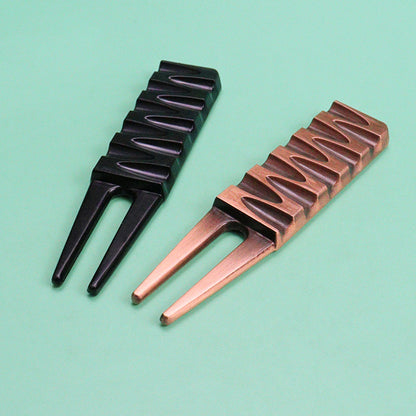 Golf Metal Putting Green Fork Creative Chocolate Shape Golf Turf Tool